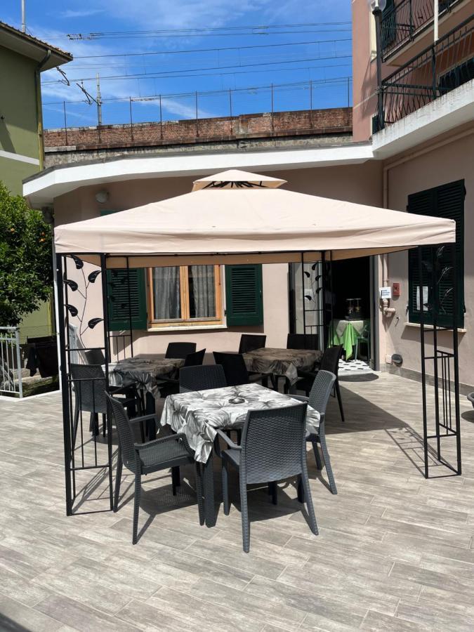 מונליה Hotel Residence Paradiso מראה חיצוני תמונה