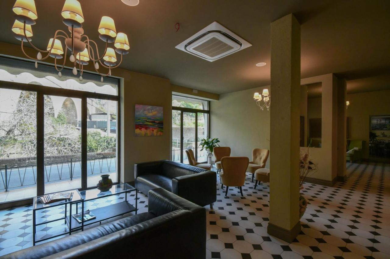 מונליה Hotel Residence Paradiso מראה חיצוני תמונה